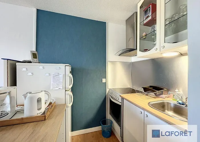 Apartment Face Au Port De Plaisance Avec Parking - Fr-1-746-7 *